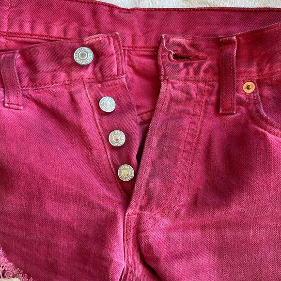 Levi’s 501 cut off distressed cut off cheeky red denim button fly grunge 0 / 25 - Picture 9 of 11